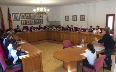 El programa educatiu » Aprenem a participar» acerca el ayuntamiento de Marratxí a 5º de Primaria